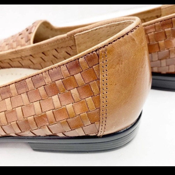 Trotters brown woven leather womens loafers. Size 9.5 SS - Picture 4 of 7